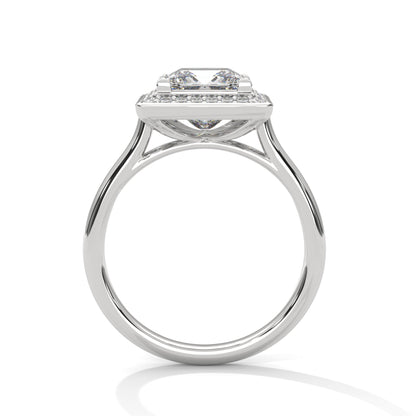 Luxurious Princess-Cut Diamond Halo Engagement Ring